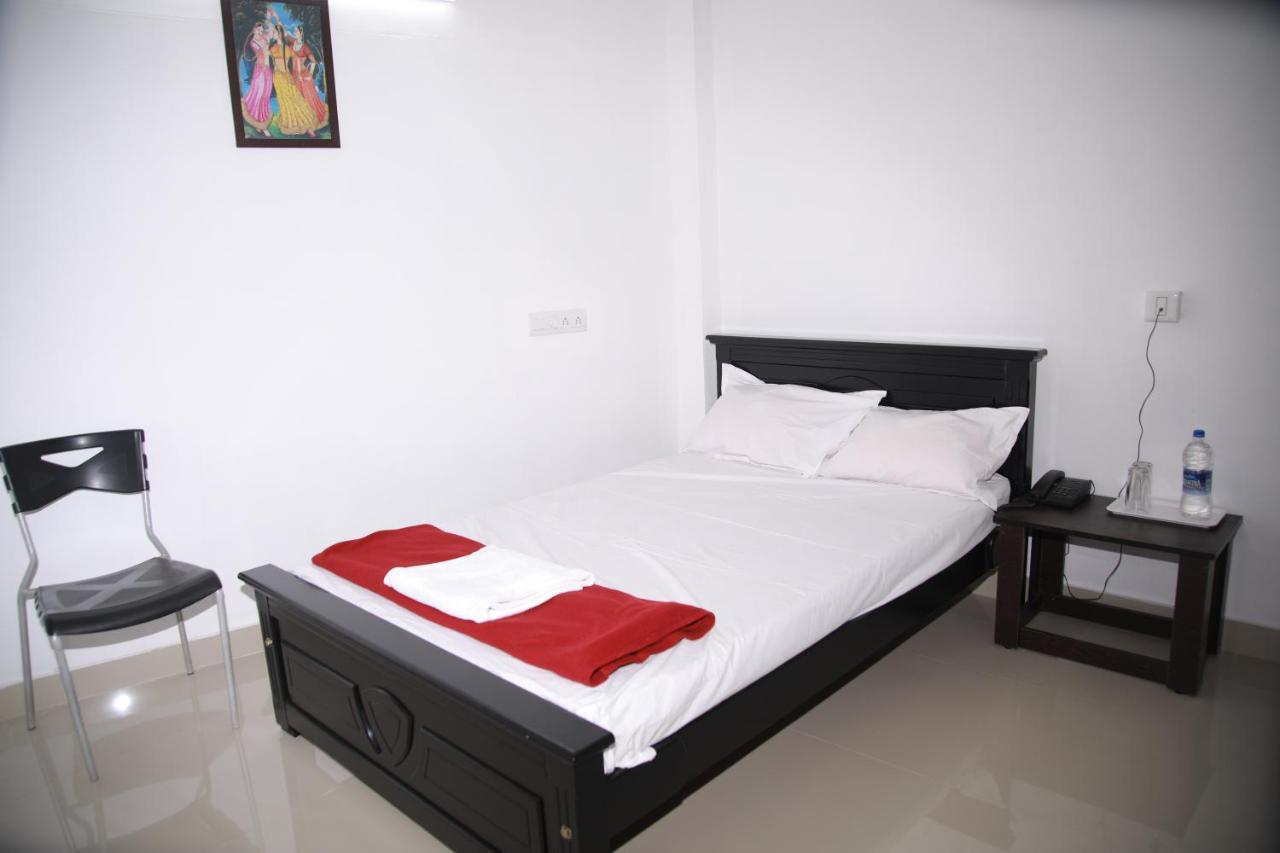 Отель Meghna Residency Тривандрум Экстерьер фото
