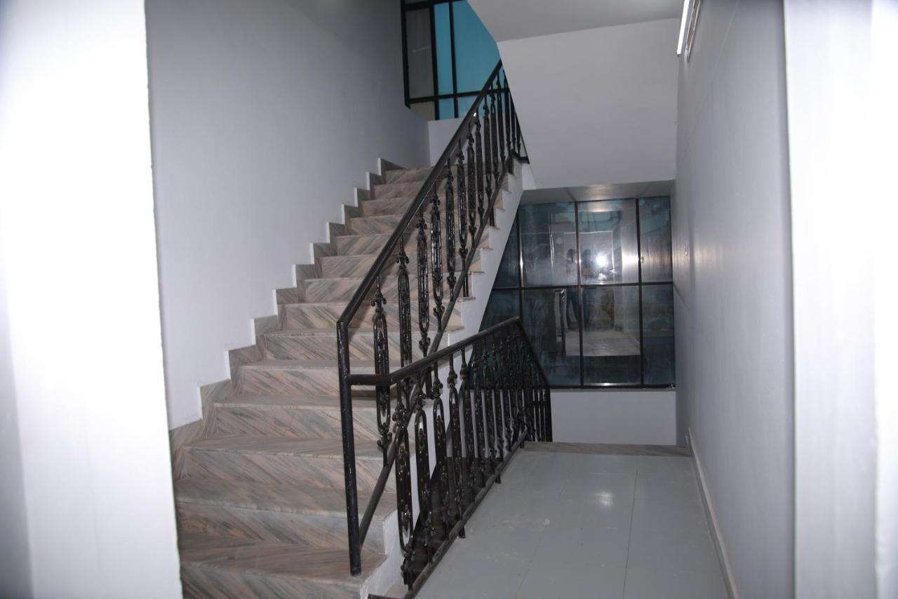 Отель Meghna Residency Тривандрум Экстерьер фото