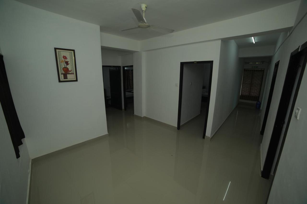Отель Meghna Residency Тривандрум Экстерьер фото
