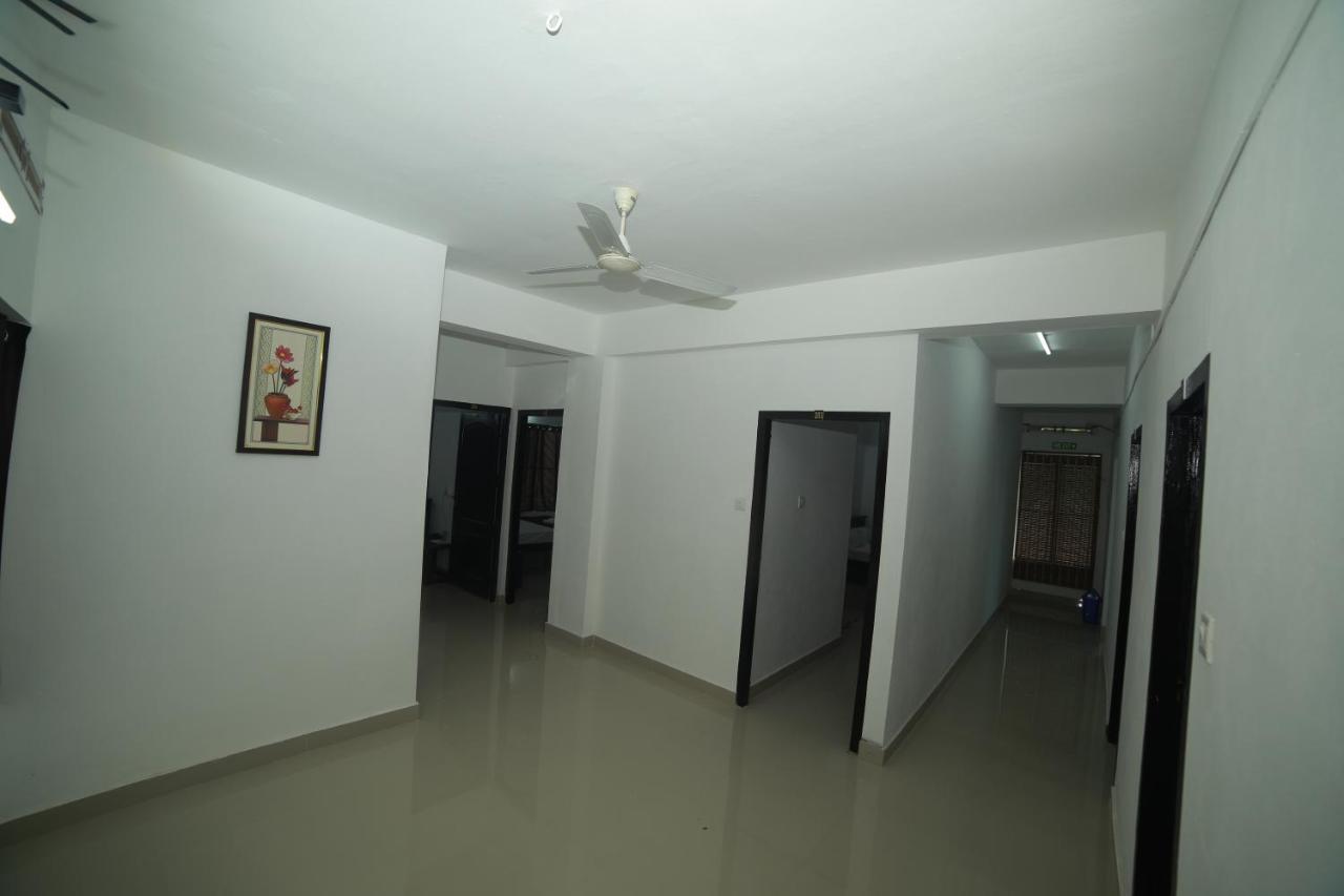 Отель Meghna Residency Тривандрум Экстерьер фото