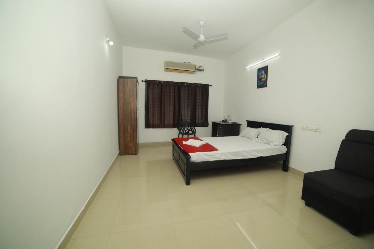 Отель Meghna Residency Тривандрум Экстерьер фото