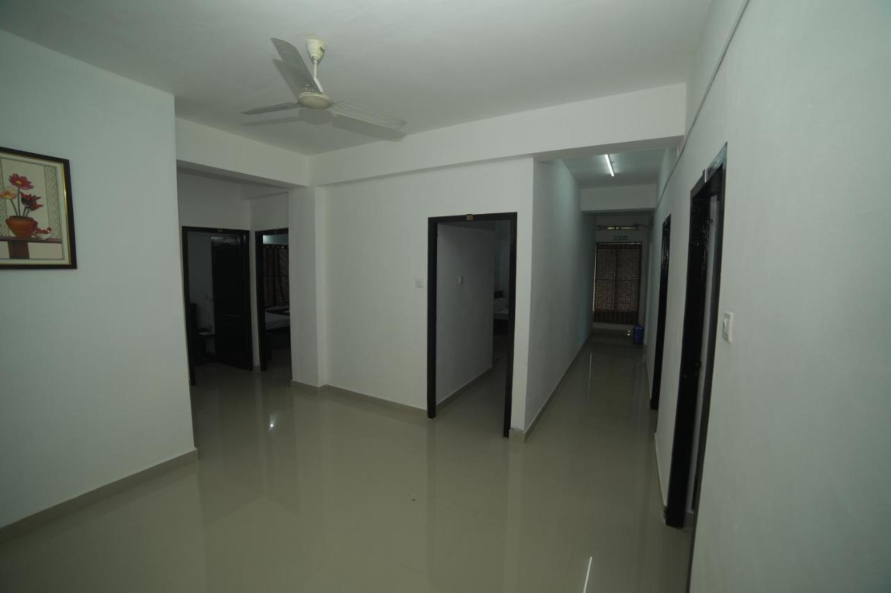 Отель Meghna Residency Тривандрум Экстерьер фото