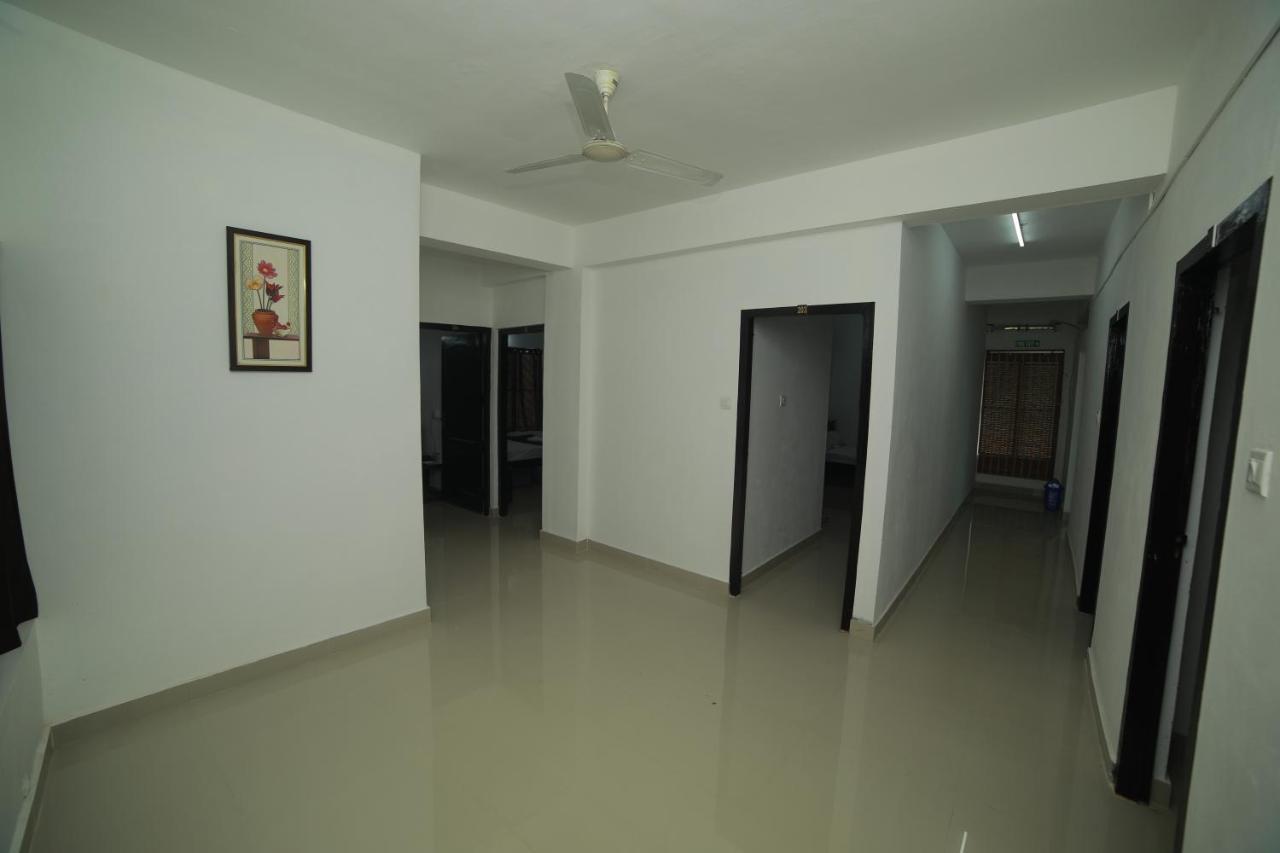Отель Meghna Residency Тривандрум Экстерьер фото